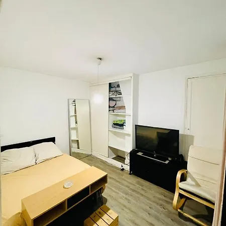 Apartment Paris Gare Du Nord Apartment *